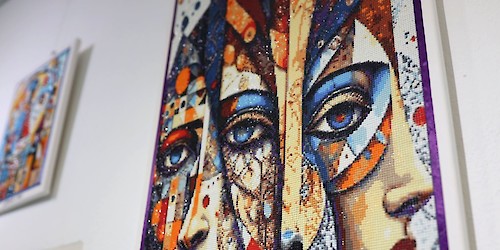 Exposição "DIAMANTES NA PINTURA" em exibição na EMARP durante o mês de maio