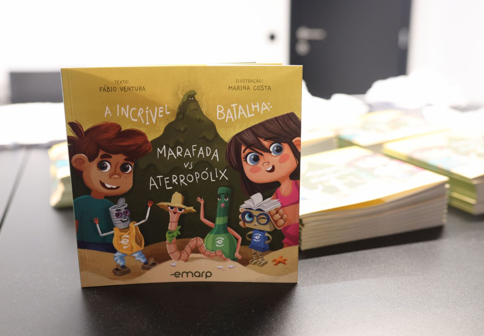 EMARP marca o Dia Mundial da Reciclagem com a apresentação do livro infantil “A Incrível Batalha: Marafada vs Aterropólix” sobre os resíduos Orgânicos