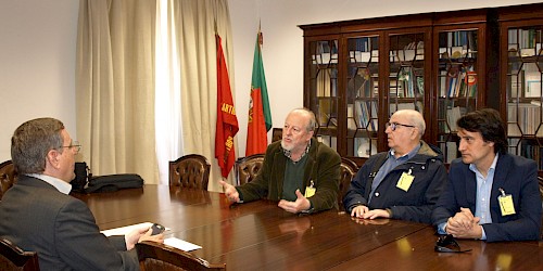 A ASSEMBLEIA MUNICIPAL DE LAGOS ENTREGOU NA ASSEMBLEIA DA REPÚBLICA A PETIÇÃO PARA CONSTRUÇÃO DO NOVO HOSPITAL DE LAGOS