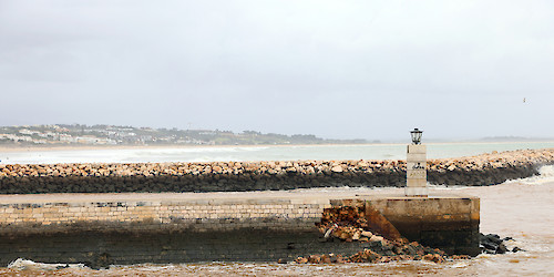 Lagos une-se a agentes locais na exigência de obras urgentes na barra e nas infraestruturas portuárias