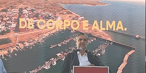 Mistério desfeito: Cristóvão Norte é candidato à Câmara de Faro e Macário Correia à Assembleia Municipal