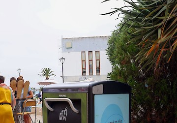 Lagos instala papeleiras inteligentes para reforçar sustentabilidade e eficiência urbana