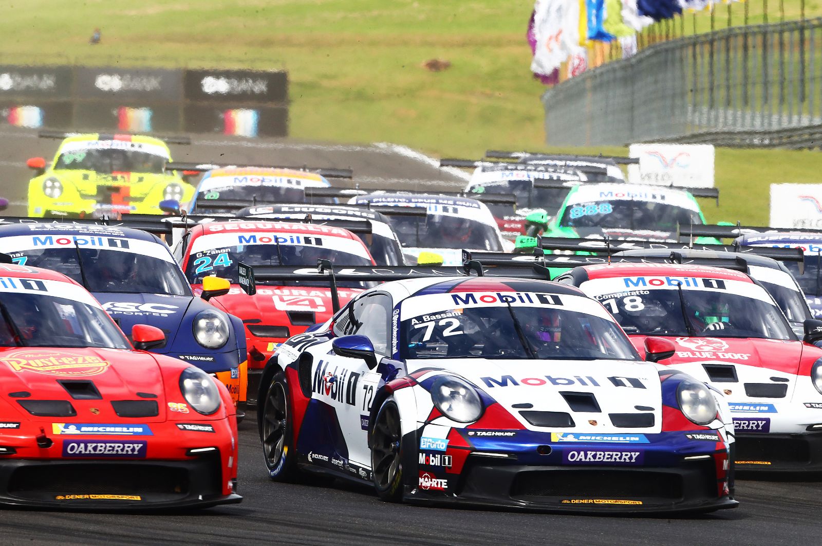 Porsche Cup Brasil: tudo pronto para duelos algarvios