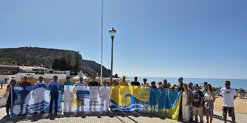 Bandeiras hasteadas nas praias de Lagos