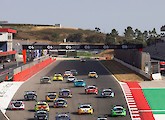 Bernardo Pinheiro em pista: piloto de Portimão alinha na Porsche Cup Brasil
