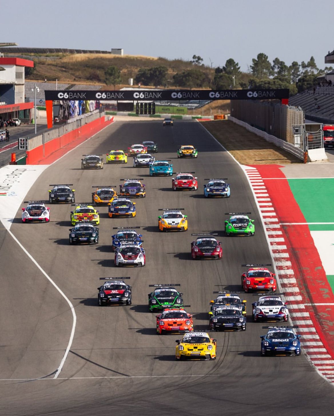 Bernardo Pinheiro em pista: piloto de Portimão alinha na Porsche Cup Brasil