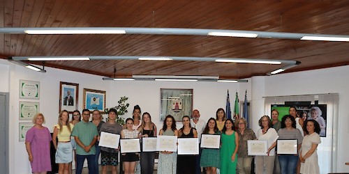 Reconhecimento público a 12 jovens voluntários de Aljezur por apoiarem os mais jovens