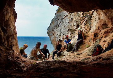 Investigação arqueológica regressa às grutas do concelho de Vila do Bispo
