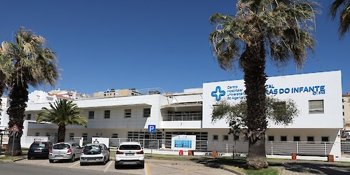Município protesta pela insuficiência dos equipamentos a funcionar no Hospital Terras do Infante