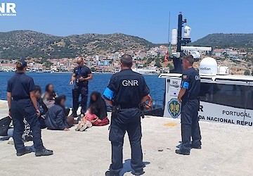 Grécia – GNR resgata 24 migrantes no Mar Egeu durante missão coordenada pela Frontex