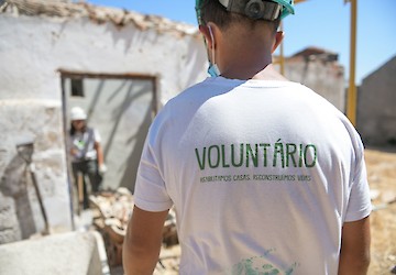 Voluntários do Just a Change reabilitam habitações no concelho de Odemira