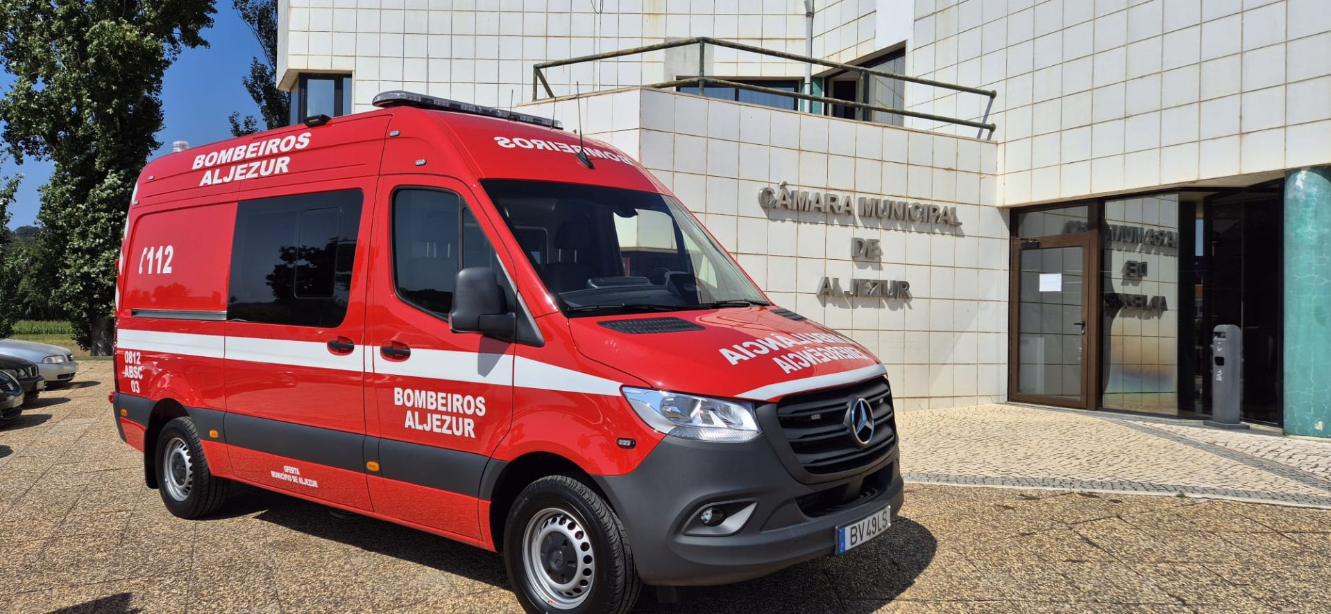 Bombeiros Voluntários de Aljezur reforçam dispositivo de emergência com nova ambulância