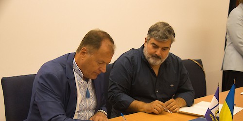 Lagos e Pivdenne oficializam acordo de cooperação