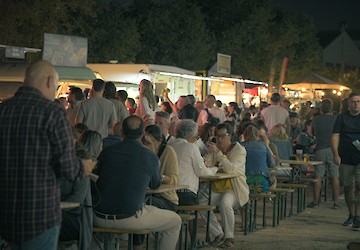 Quatro dias de sabor e música ao pôr do sol no primeiro Portimão Foodtrucks