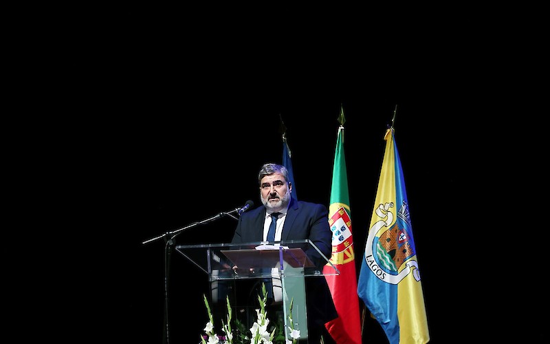 '.$destaque->title.'