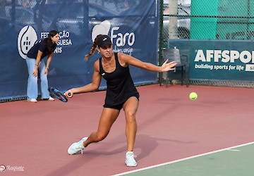 Eva Guerrero Alvarez elimina cabeça de série no arranque do quadro principal em Faro