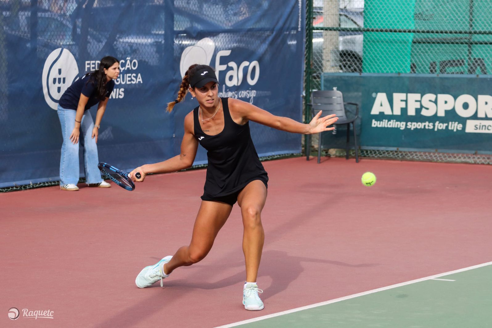 Eva Guerrero Alvarez elimina cabeça de série no arranque do quadro principal em Faro