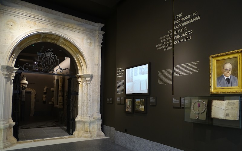 '.$destaque->title.'