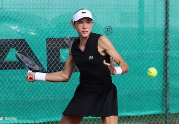 Erika Andreeva resiste a primeiro teste e apura-se para as meias-finais do Faro Ladies Open