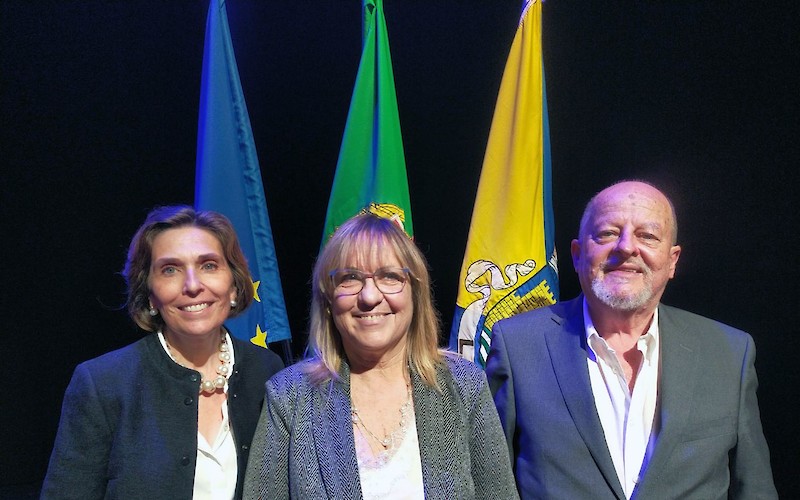 '.$destaque->title.'