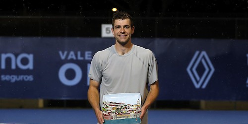 Alastair Gray resiste a jornada dupla e vence Vale do Lobo Open 2