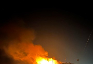 Incêndio estranho no restaurante Berlim, na Meia Praia