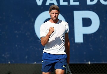 Tiago Cação e Tiago Torres vencem e avançam no Vale do Lobo Open 3
