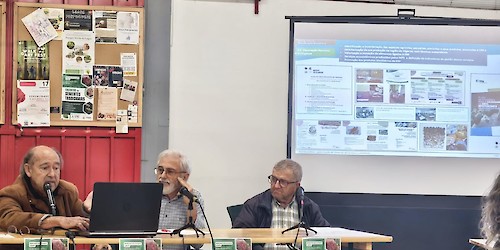 Resumo do "Encontro de Sementes Tradicionais" no Mercado de Levante, em Lagos