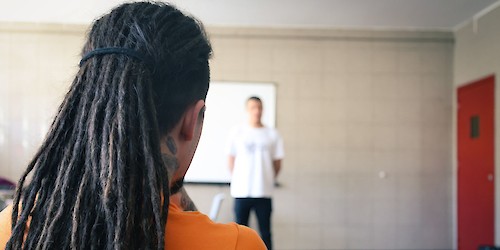 Projeto “Os Invisíveis” do Teatro das Figuras:   entre as paredes da prisão nasceu uma peça de teatro inspirada na vontade de voar