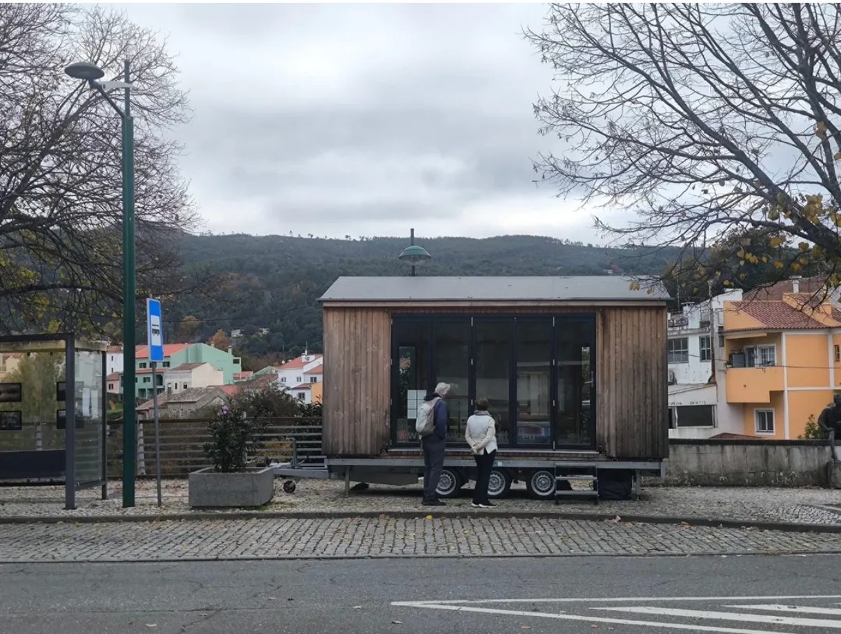 Atelier sobre rodas KUKUMOBIL dinamiza oficinas de tecelagem em Monchique
