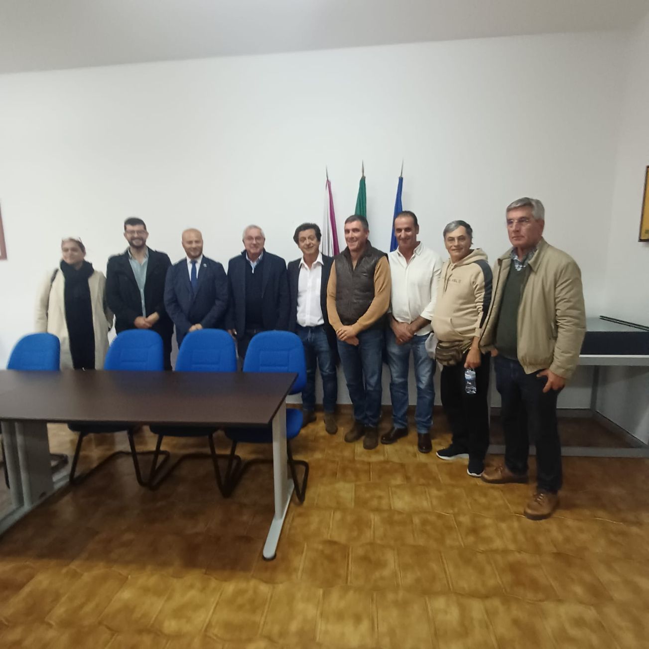 Comissões de Pescadores e População da Costa Portuguesa reuniram-se em Aljezur com o secretário de Estado das Pescas para esclarecimentos das regras europeias e o defeso do sargo