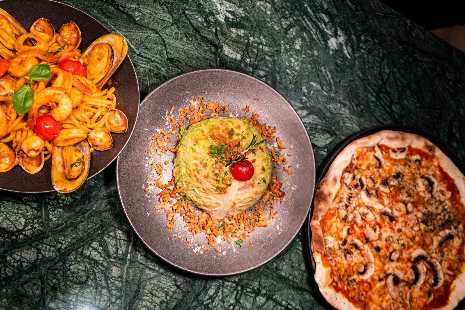 Pastas, pizzas, risotos e muito mais: o Italian Republic abriu mais um espaço no Algarve