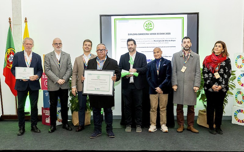 '.$destaque->title.'