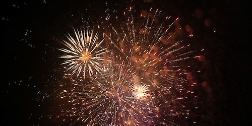 Vila do Bispo recebe novo ano com fogo de artifício