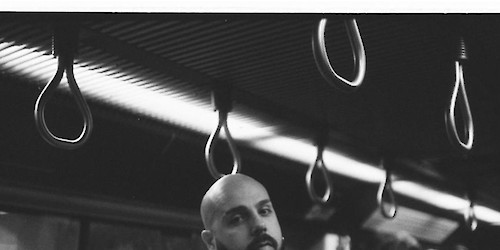 Daniel Matos é o artista convidado para o programa EM CASA 2026, nos Estúdios Victor Córdon