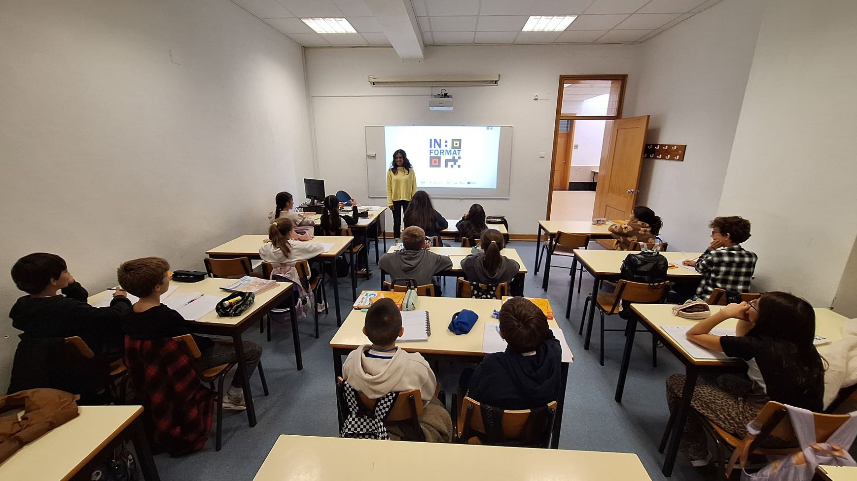 Projeto IN:FORMAT transforma futuro digital de 8.000 estudantes até 2027