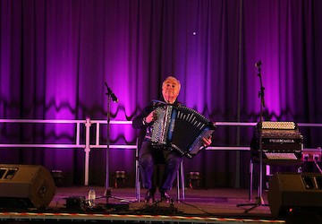 Espectáculo do acordeonista Tino Costa – 55 anos de carreira em Barão de S. Miguel encerrou as Comemorações do Dia do Município de  Vila do Bispo