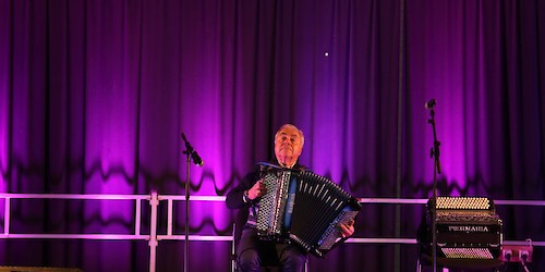 Espectáculo do acordeonista Tino Costa – 55 anos de carreira em Barão de S. Miguel encerrou as Comemorações do Dia do Município de  Vila do Bispo