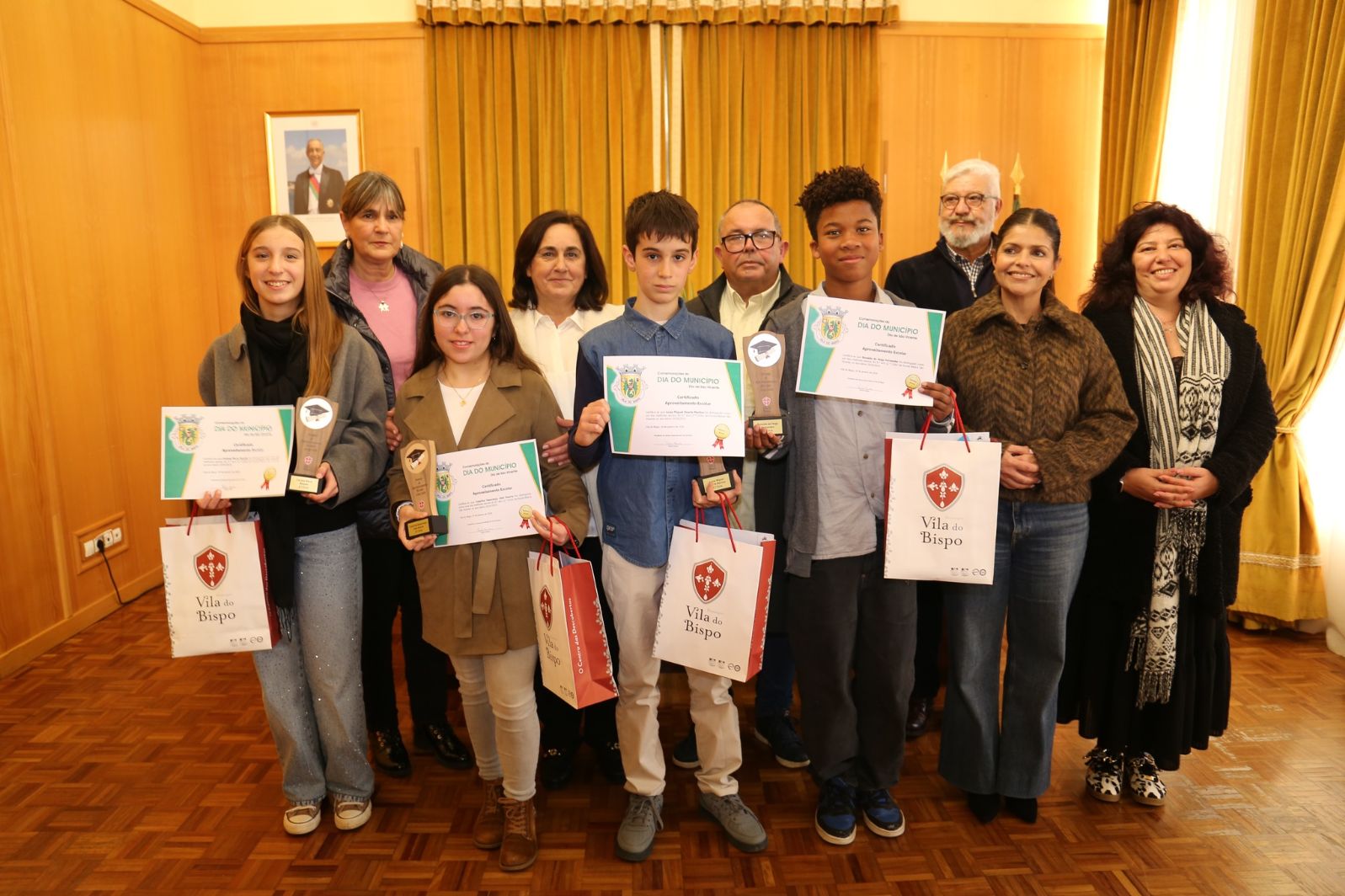 Entrega dos Prémios de Mérito Escolar aos alunos da Escola Básica de São Vicente de Vila do Bispo