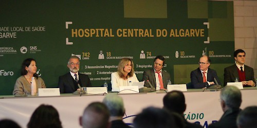 Ministra da Saúde em acordo estratégico com Municípios: Hospital Central do Algarve dá passo decisivo