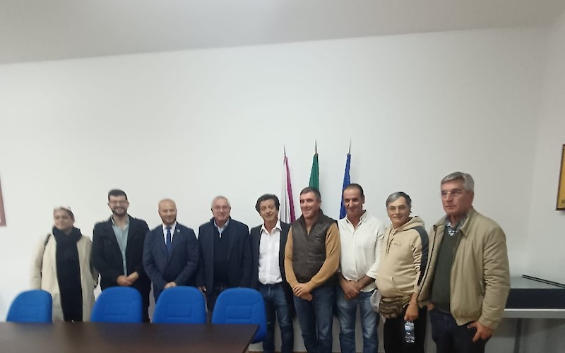 '.$destaque->title.'