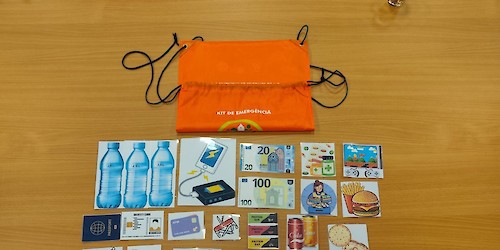 Alunos das Atividades de Enriquecimento Curricular aprendem a preparar Kit de emergência para 72 horas