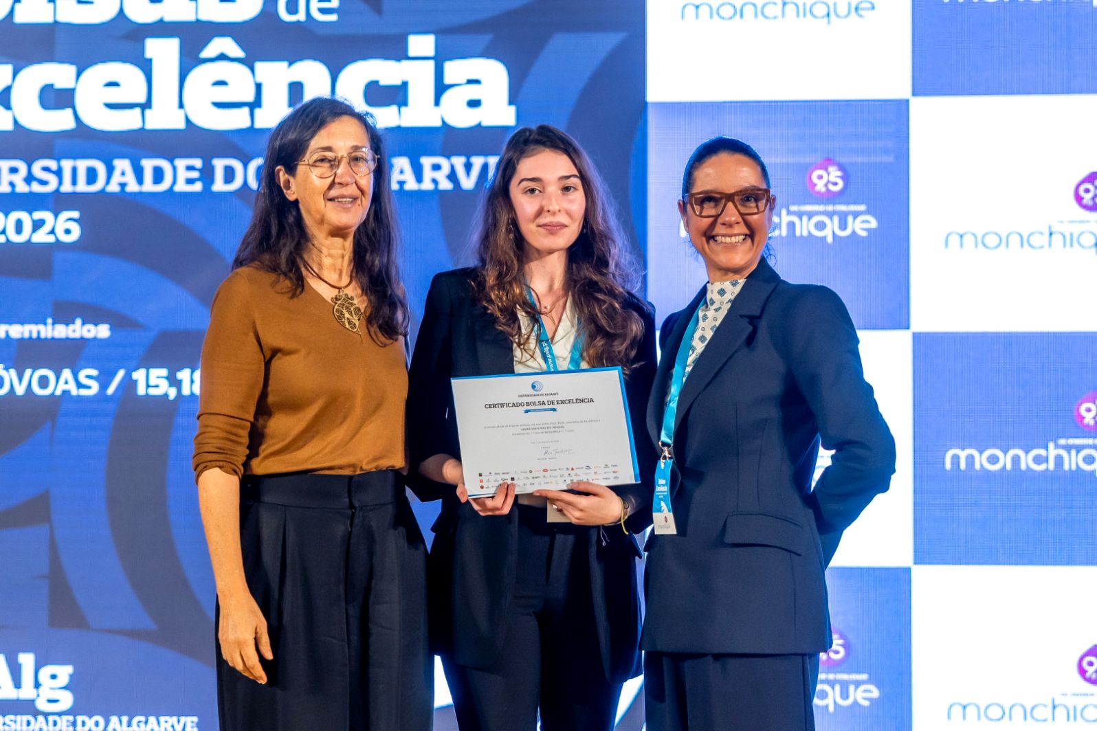 Água Monchique entrega Bolsa de Excelência a aluna da Universidade do Algarve