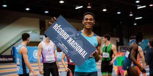 Triplo recorde para o algarvio Usumane Djumo nos 60 metros barreiras