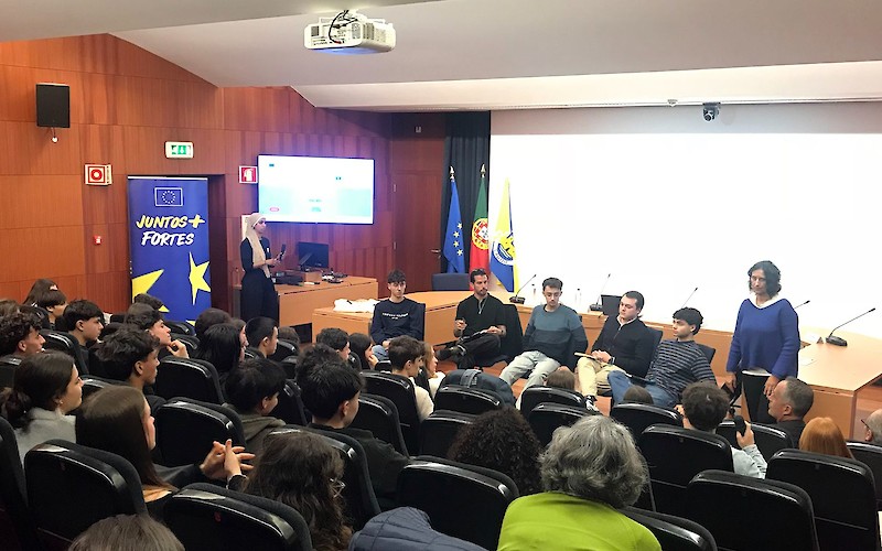 '.$destaque->title.'