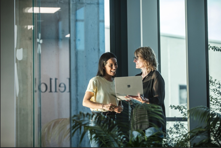 Disparidade salarial atinge 15%, com maior desemprego entre mulheres