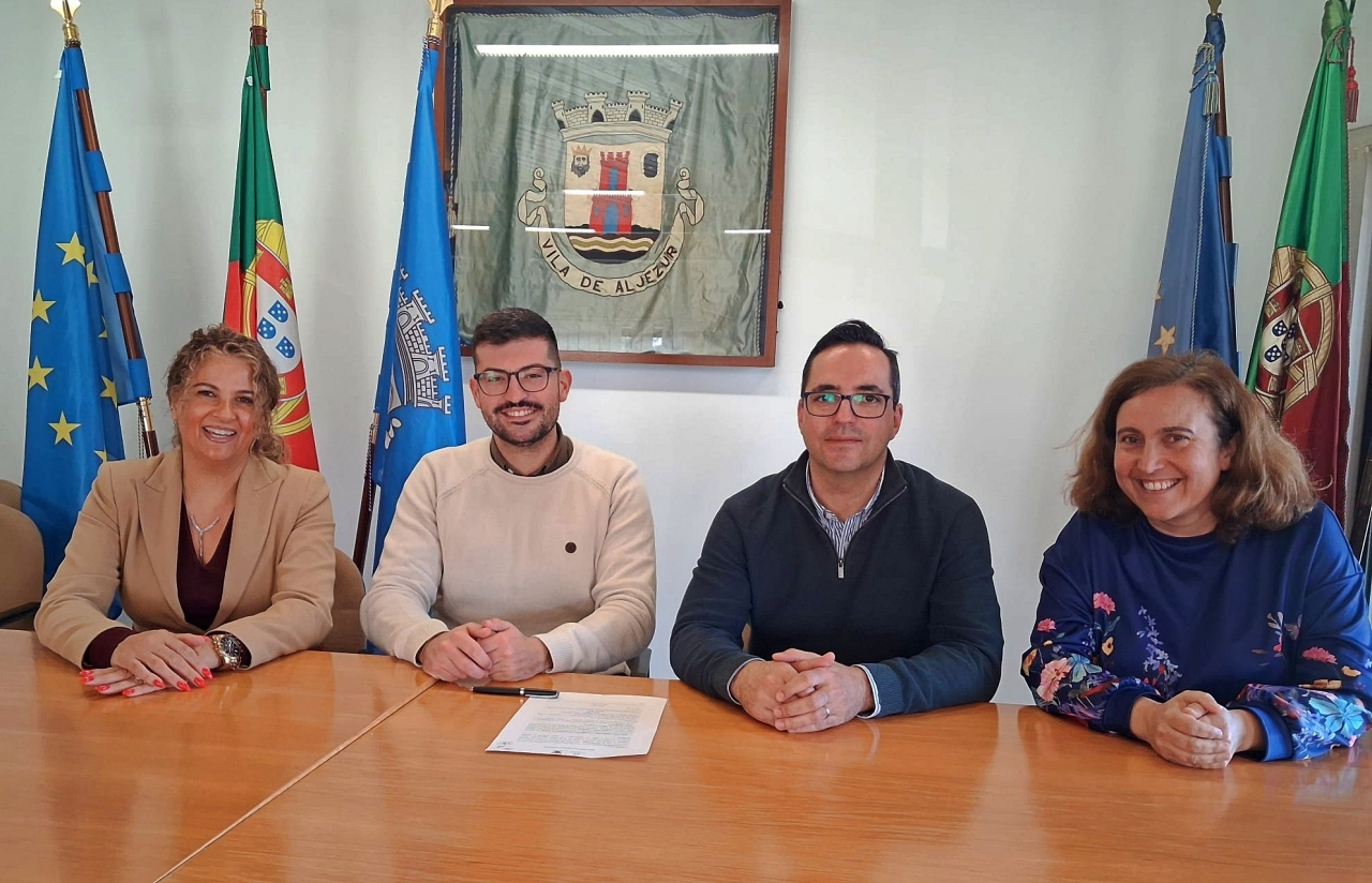 Câmara Municipal de Aljezur renova Protocolos com Associações