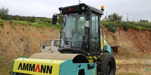 Câmara Municipal reforça meios operacionais com aquisição de cilindro compactador
