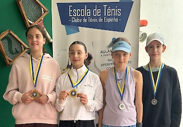 Manuela Sobrinos do Clube de Ténis e Padel de Lagos sagou-se Campeã de Pares