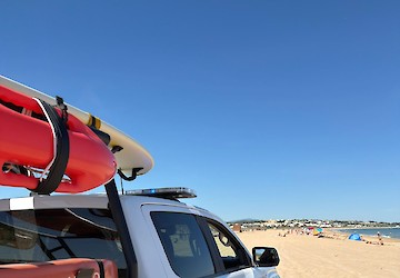 Equipa do Programa de Prevenção e Auxílio no Litoral de Lagos resgatou 2 crianças na Praia da Luz no Domingo de Páscoa